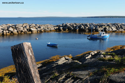 Blue Rocks fishing village near Lunenburg, Nova Scotia. Local fisherman