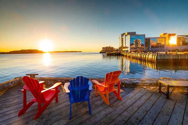 The Halifax waterfront features a 2.7km boardwalk that is lined with many shops, restaurants, and bars.

It's popular with tourists and residents alike.